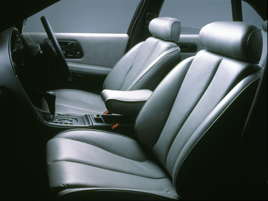 Интерьер Infiniti Q45 1989 года  (JP) (фото 3 из 8)